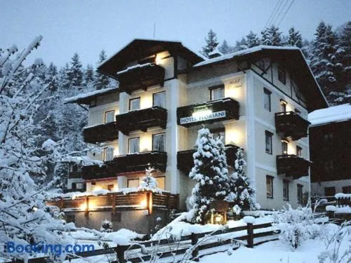 Hotel garni Floriani - Image 1