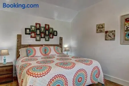 Spanish Village Siesta Villa - Image 1