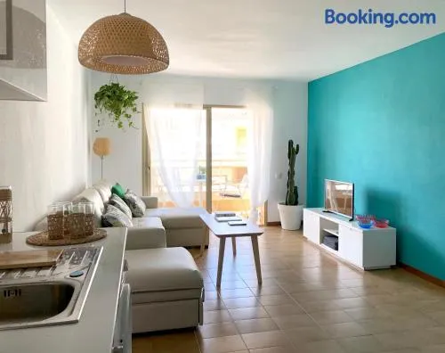 New Stunning Seaview Apartment with lovely balcony - Image 1