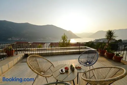 Design flat with impressive Boka bay view - Image 1