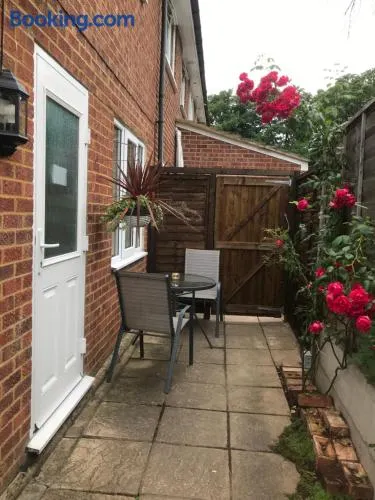 Studio-2 Staines,Heathrow, London-own entrance - Image 1
