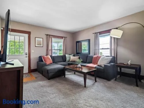 Entire Duplex w Historic District and Sleeps 12 - Image 1