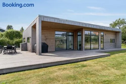 Casa con terrazza, griglia e giardino | Vista sull'acqua - Image 1
