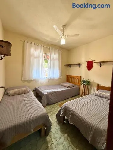 Quarto das Araras Hostel Ninho das Harpias - Image 1