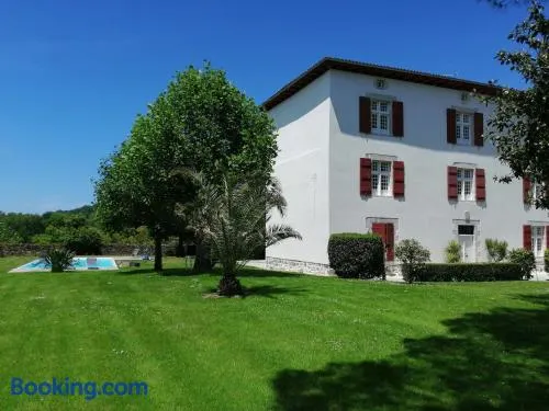 Maison Luroa , "l'âme Basque au cœur Océan et Montagne" - Image 1