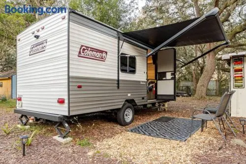 Half Moon Lake property - Image 1