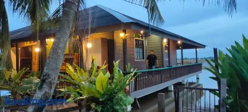 Bungalow Mat Hj Limah - Image 1