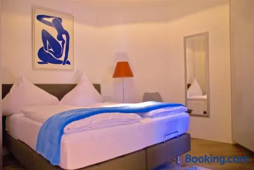 Exklusive 2-Zimmer-Wohnung am Schloss Bensberg - Image 1