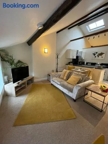 Flat 2 Chestergate - Image 1