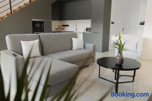Luxurious Loft at Long Beach - Image 1