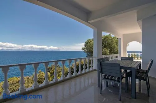 Laconian Collection Villa Big Blue - Image 1