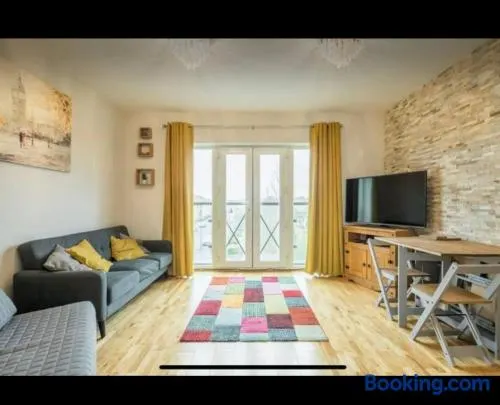 Chique & Modern Style Apartment - Image 1