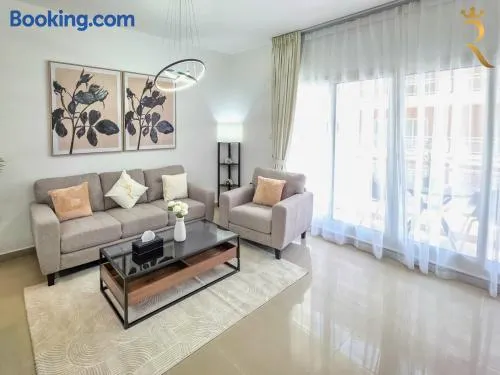 Balcony 1BR Retreat - Stylish Dining Escape - Image 1