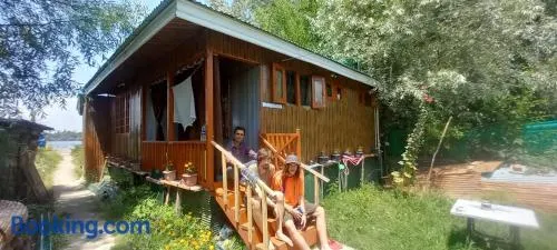 Flora Cottage - Image 1