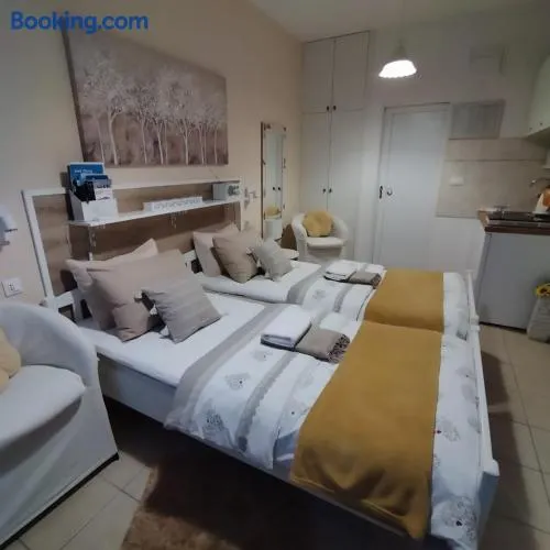 Entrance Apartment Split - Image 1