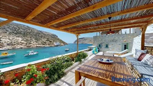 Psarona Hospitality - Image 1
