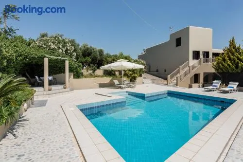 Knossos Palace Secluded Villa - Image 1