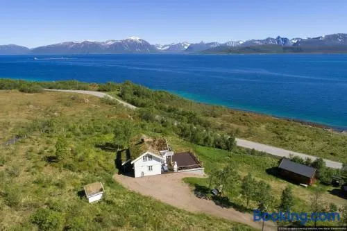 Centrally Located Cabin by the Sea - Sortland - Image 1