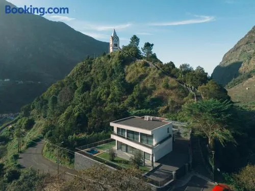 Villa Montana - Image 1