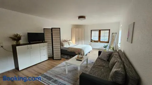 Ruhiges Ferienzimmer mit eigenem Bad am Waldrand - Image 1