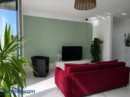 Gemütliche Wohnung mit Terrasse im Grünen - Image 1