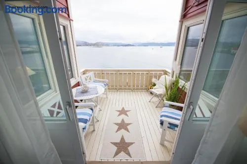 Kalvåg Holidayapartment - Image 1