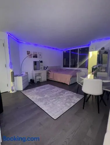 LOFT IN WITH ALL AMENETIES BUILDING BEST LOCATION IN MIDTOWn - Image 1