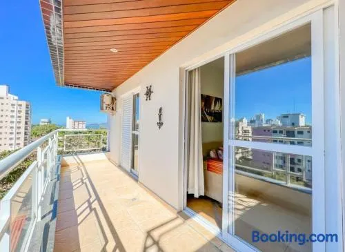 Apartamento Encantador na Praia do Tombo - Image 1