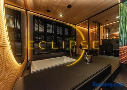 Eclipse Gold Room - Image 1