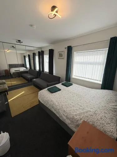 Liberty Guest House - Image 1