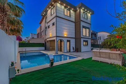 NEAR BY THE LAND OF LEGENDs , PRİVATE POOL WİTH JAKUZZİ VİLLA MOON - Image 1