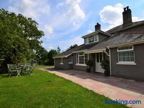2 Bed in Newton Abbot oc-53519 - Image 1