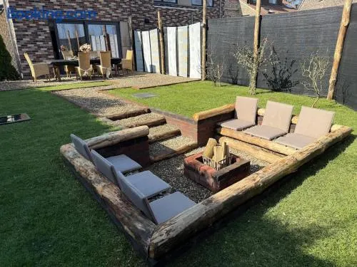 House with garden, fireplace and hot tub - Image 1