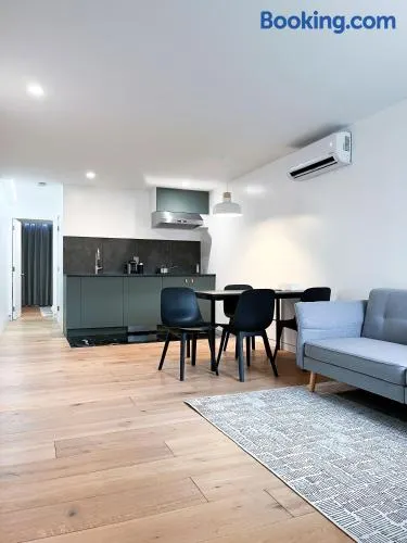 Cozy and Modern Stay in Brooklyn - C - Image 1