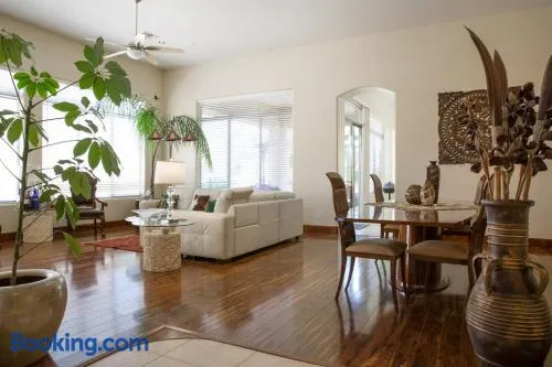 Luxury 3 bed Two full Master Best Location - Image 1