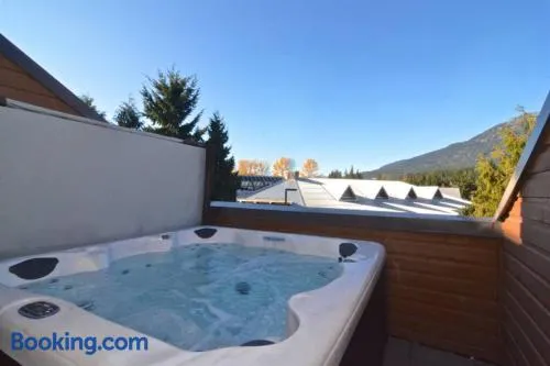 Hearthstone Lodge loft, Village centre, Private Hot tub, sleeps 6 - Image 1