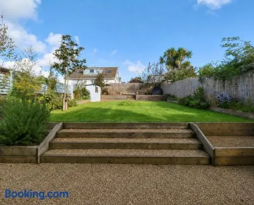 Victoria bay House - Image 1