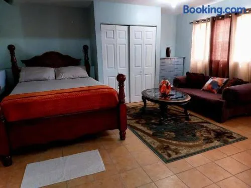 Comfort Cottage at the Grove - Image 1