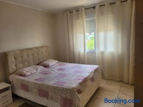 1 dorm aconchegante em apto compartilhado com a moradora - Image 1