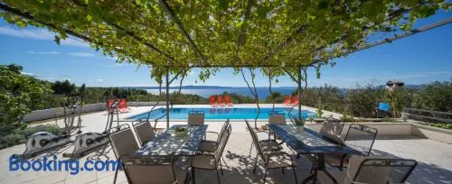 Apartmani Villa Athina - Image 1