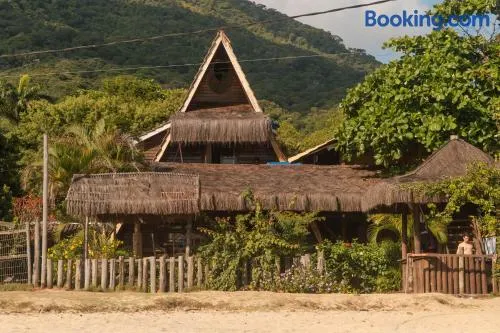 MAMBEMBE Guest House - Ilha Grande, Vila do Abraão - Image 1