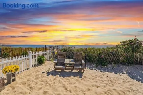 Beachfront Parking Salisbury Beach Retreat - Image 1