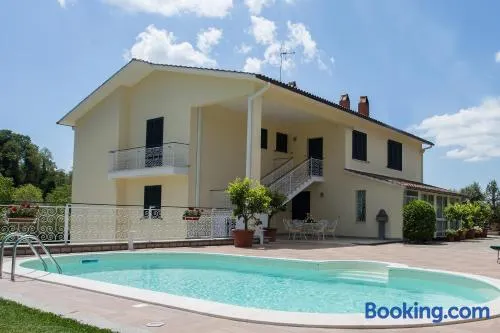 Casa Vacanze La Mattonara - Image 1