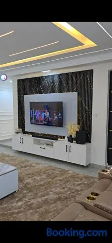 Vineyard luxury homes - Image 1
