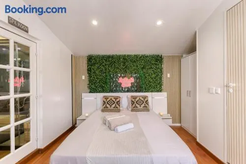 Suite Chalet Cosy Close to CDG and Disneyland Paris - Image 1