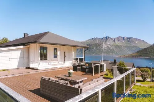 Spacious Waterfront Gem - Panoramic View - Terrace - Image 1