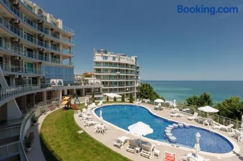 Silver Beech студио първа линия - Image 1