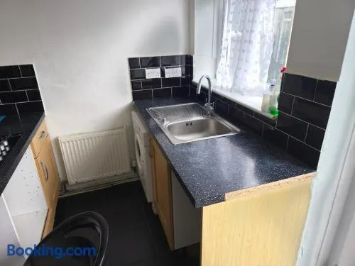 Jusdor Six bed Lovely Home in Filton - Image 1