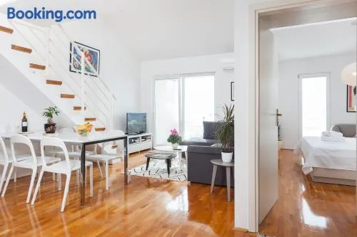 New Gallery Apartment with Beautiful View - Image 1