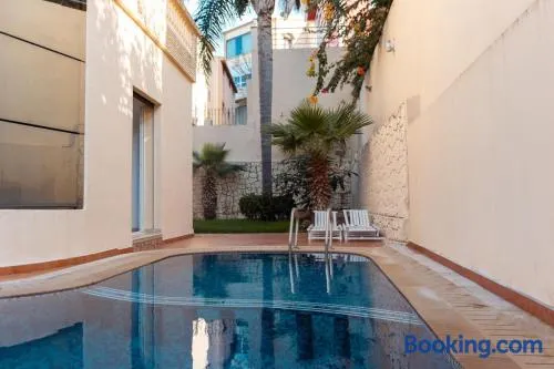 villa beachfront with pool - Image 1